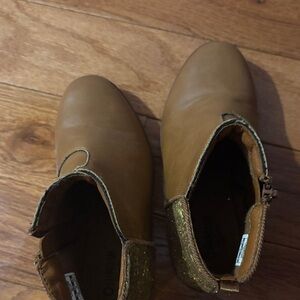 OshKosh B'gosh Tan Kids Boots